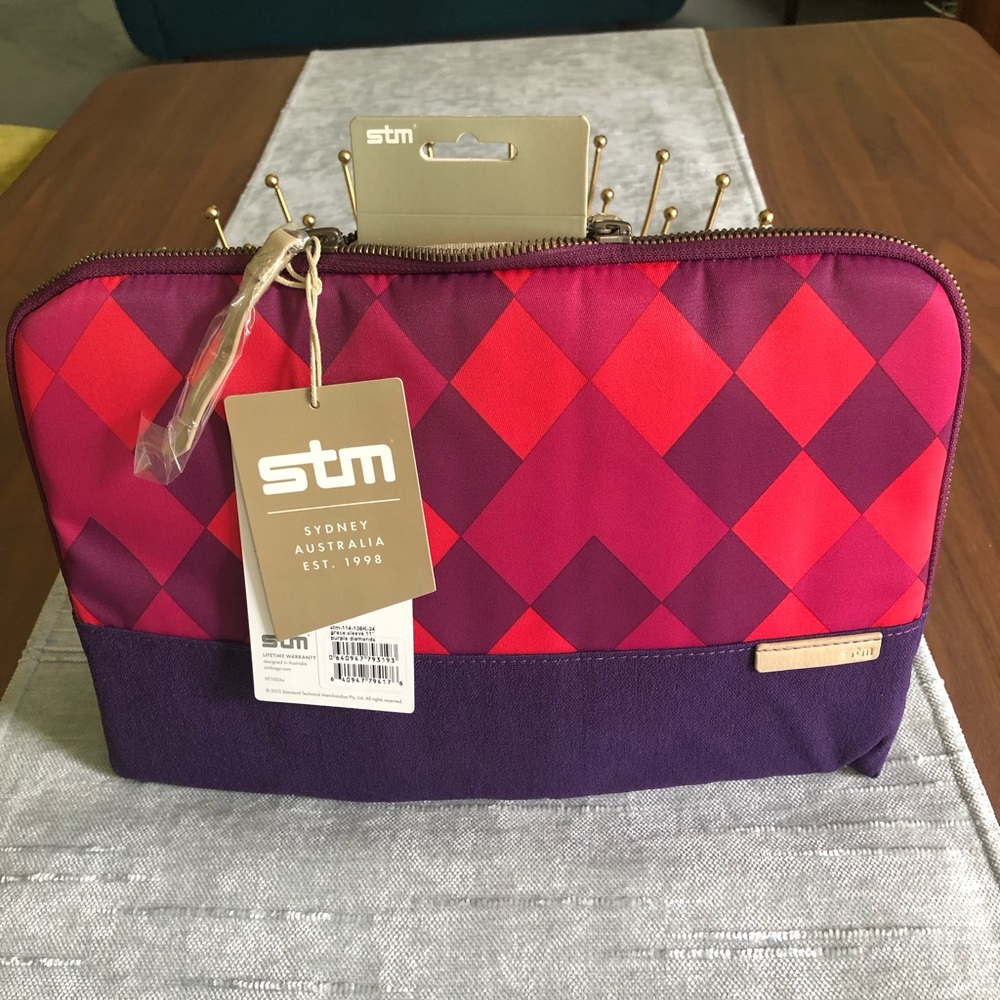 Laptop sleeve